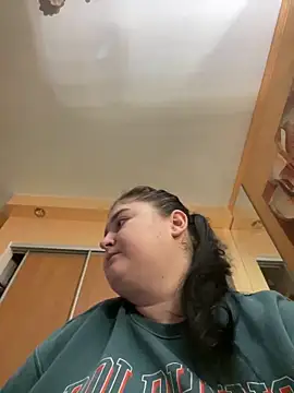 Snapshot of DazzzlingDame chatting on December 22, 2025, 7:22 pm DazzzlingDame online show from December 22, 2025, 7:22 pm