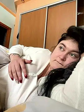 Snapshot of DazzzlingDame chatting on January 13, 2026, 10:20 am DazzzlingDame online show from January 13, 2026, 10:20 am