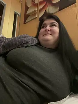 Snapshot of DazzzlingDame chatting on February 10, 2026, 5:28 pm DazzzlingDame online show from February 10, 2026, 5:28 pm