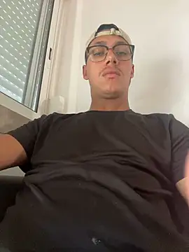 Zuca3025 online show from June 7, 2026, 11:36 am
