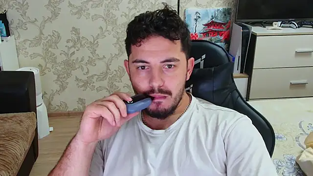 Sam Gladiator online show from September 24, 2025, 8:34 pm