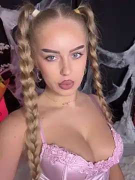 Snapshot of AubrieleRouj1 chatting on October 25, 2025, 4:02 pm AubrieleRouj1 online show from October 25, 2025, 4:02 pm