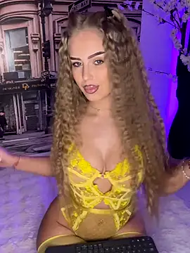 Snapshot of AubrieleRouj1 chatting on January 8, 2026, 5:37 pm AubrieleRouj1 online show from January 8, 2026, 5:37 pm