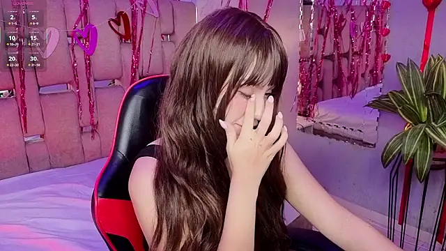 ZharaLux online show from February 9, 2026, 12:53 pm