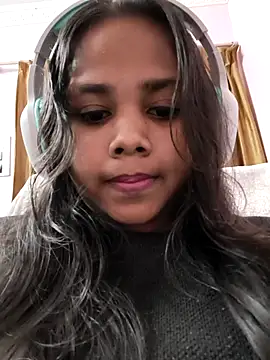 Snapshot of Aaradhya_Sharma chatting on February 8, 2026, 6:11 pm Aaradhya Sharma online show from February 8, 2026, 6:11 pm