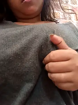 Snapshot of Aaradhya_Sharma chatting on February 18, 2026, 2:07 am Aaradhya Sharma online show from February 18, 2026, 2:07 am