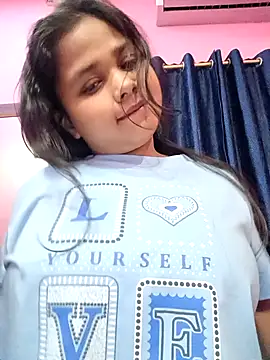 Snapshot of Aaradhya_Sharma chatting on February 24, 2026, 9:35 pm Aaradhya Sharma online show from February 24, 2026, 9:35 pm