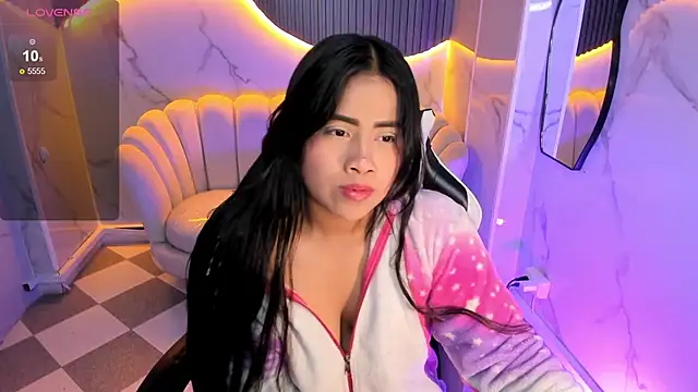 Snapshot of Victoria_b_ chatting on October 23, 2025, 7:56 pm Victoria b online show from October 23, 2025, 7:56 pm