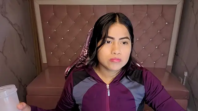 Snapshot of Victoria_b_ chatting on November 11, 2025, 7:58 pm Victoria b online show from November 11, 2025, 7:58 pm