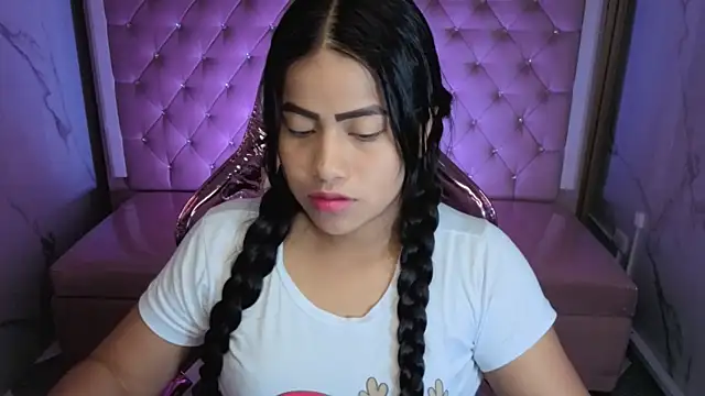 Snapshot of Victoria_b_ chatting on November 12, 2025, 7:57 pm Victoria b online show from November 12, 2025, 7:57 pm