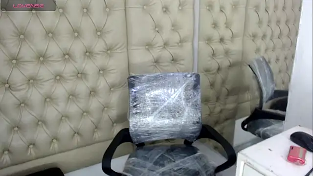 Snapshot of JessicaHott01 chatting on November 29, 2025, 7:39 pm JessicaHott01 online show from November 29, 2025, 7:39 pm