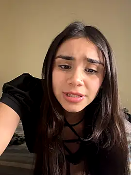 Snapshot of Ariovalle chatting on December 18, 2025, 7:58 am Ariovalle online show from December 18, 2025, 7:58 am