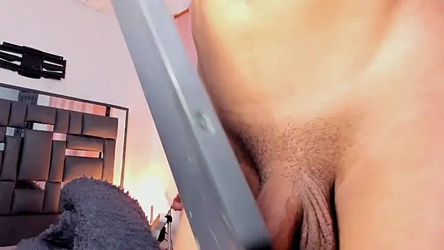 Snapshot of REINA_ADAHARA chatting on February 17, 2026, 11:22 pm REINA ADAHARA online show from February 17, 2026, 11:22 pm