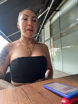 Snapshot of Sarahlove_90 chatting on September 23, 2025, 8:45 pm Sarahlove 90 online show from September 23, 2025, 8:45 pm