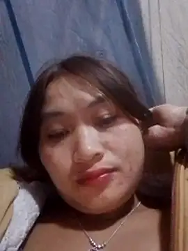 lusy-bae online show from November 30, 2025, 11:58 am