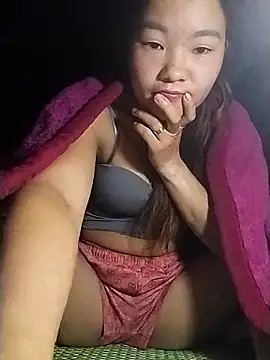 lylylove online show from November 2, 2025, 8:22 pm