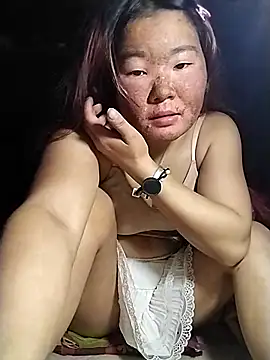 lylylove online show from April 14, 2026, 3:01 am