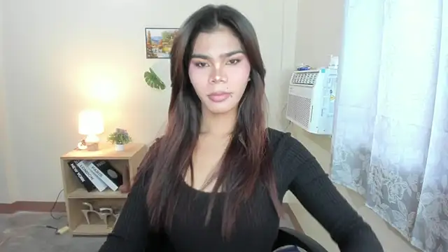 Snapshot of dianne_swift chatting on October 22, 2025, 3:51 am dianne swift online show from October 22, 2025, 3:51 am