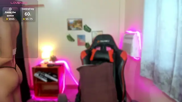 Snapshot of dianne_swift chatting on December 1, 2025, 2:38 am dianne swift online show from December 1, 2025, 2:38 am