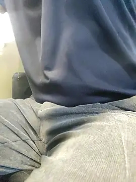 anggllaaa online show from November 28, 2025, 5:32 am