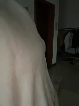 xiiuuff18 online show from January 11, 2026, 11:10 pm