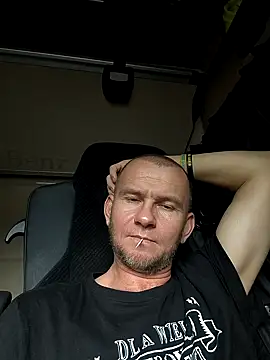 Snapshot of RoadDaddyXL chatting on October 9, 2025, 10:13 am RoadDaddyXL online show from October 9, 2025, 10:13 am