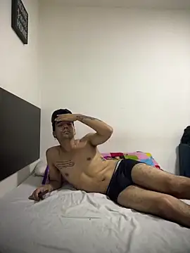 Snapshot of Deymon0777 chatting on February 21, 2026, 6:42 pm Deymon0777 online show from February 21, 2026, 6:42 pm