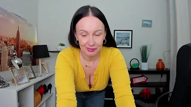 Snapshot of Velvet_Jasmine chatting on October 9, 2025, 5:38 am Velvet Jasmine online show from October 9, 2025, 5:38 am