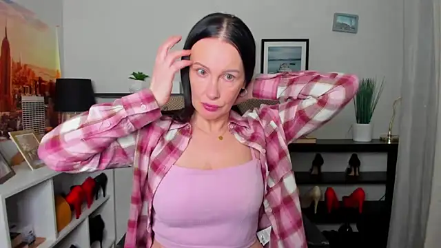 Snapshot of Velvet_Jasmine chatting on December 20, 2025, 7:37 am Velvet Jasmine online show from December 20, 2025, 7:37 am