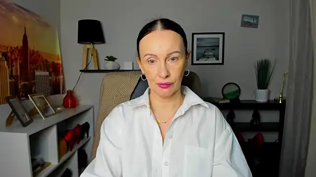 Snapshot of Velvet_Jasmine chatting on December 22, 2025, 6:32 am Velvet Jasmine online show from December 22, 2025, 6:32 am