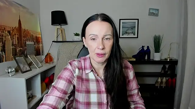 Snapshot of Velvet_Jasmine chatting on February 10, 2026, 6:28 am Velvet Jasmine online show from February 10, 2026, 6:28 am