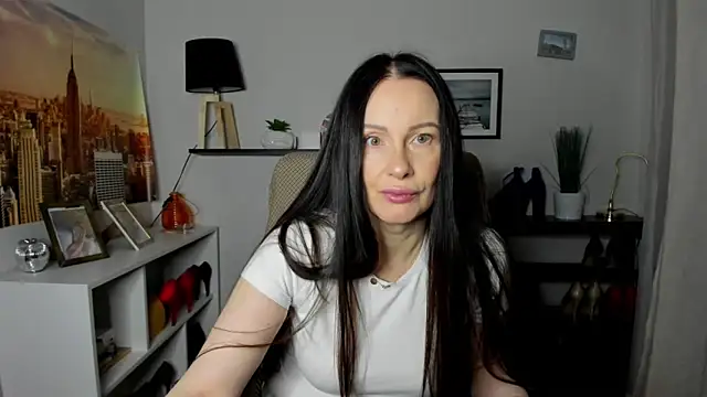 Snapshot of Velvet_Jasmine chatting on February 13, 2026, 6:20 am Velvet Jasmine online show from February 13, 2026, 6:20 am