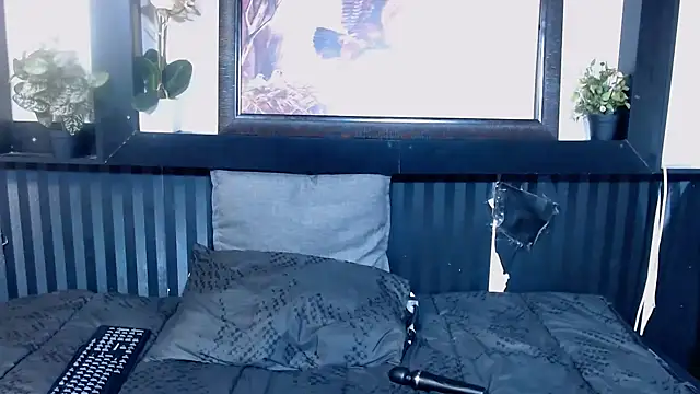 Snapshot of DarkQueen25x chatting on October 12, 2025, 7:24 pm DarkQueen25x online show from October 12, 2025, 7:24 pm