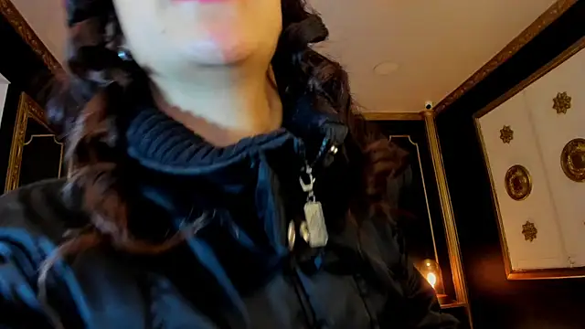 aitana johns online show from December 19, 2025, 12:12 pm