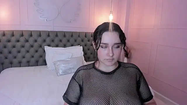 Briana 24 online show from October 12, 2025, 6:18 pm