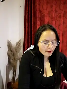 Daliz Leon online show from October 26, 2025, 1:55 am