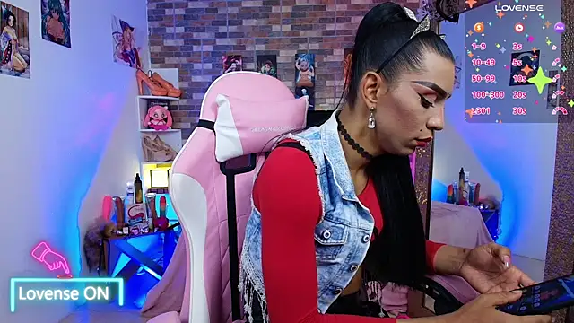 Snapshot of Starhott_ chatting on September 23, 2025, 7:06 pm Starhott online show from September 23, 2025, 7:06 pm