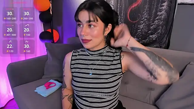 flower smith  online show from October 22, 2025, 11:54 am