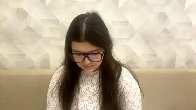 CarylWeatherholtz online show from November 17, 2025, 12:44 pm