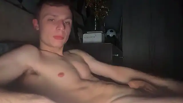 Snapshot of Oliver_harrison chatting on February 9, 2026, 1:31 am Oliver harrison online show from February 9, 2026, 1:31 am