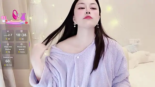 LuLu-Moon online show from February 24, 2026, 9:46 pm