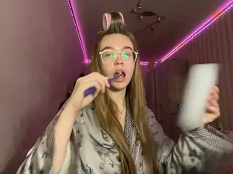 Snapshot of bellameow88 chatting on October 16, 2025, 12:06 pm bellameow88 online show from October 16, 2025, 12:06 pm