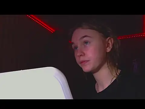 Snapshot of bellameow88 chatting on December 18, 2025, 11:38 am bellameow88 online show from December 18, 2025, 11:38 am