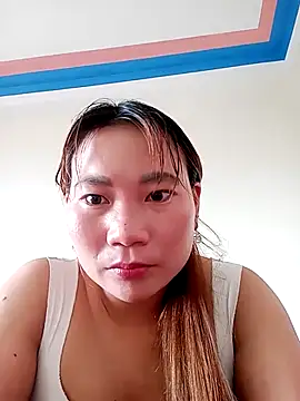 Snapshot of Mainay0033 chatting on September 19, 2025, 12:12 am Mainay0033 online show from September 19, 2025, 12:12 am