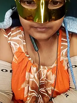 Snapshot of mimi87hoty chatting on January 9, 2026, 5:26 pm mimi87hoty online show from January 9, 2026, 5:26 pm