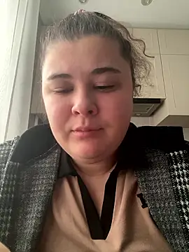 AliceCurlyX online show from January 13, 2026, 1:38 pm