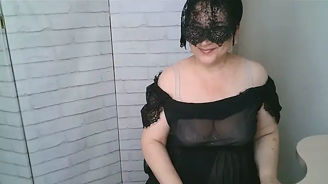Helen xi  online show from May 26, 2026, 5:14 am