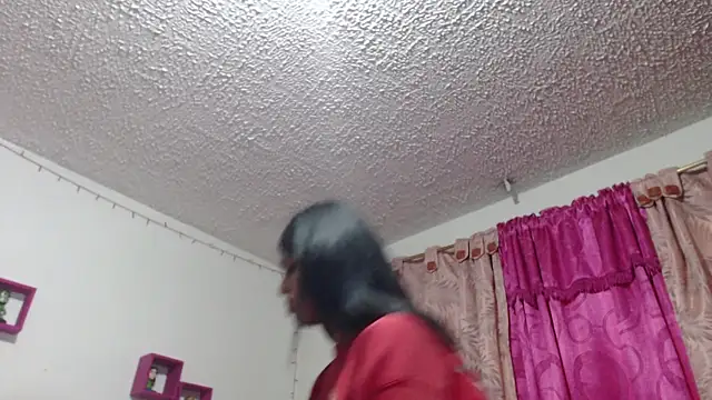 Snapshot of Lolitaa_ran chatting on October 3, 2025, 3:14 am Lolitaa ran online show from October 3, 2025, 3:14 am