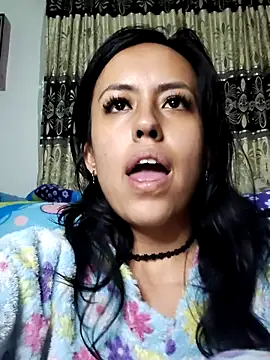 Queen Ashly online show from December 4, 2025, 2:32 am