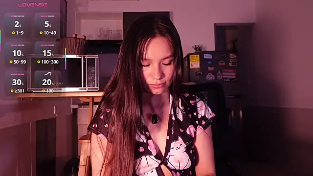 Snapshot of Alisha_Olsen_ chatting on February 4, 2026, 3:12 am Alisha Olsen online show from February 4, 2026, 3:12 am